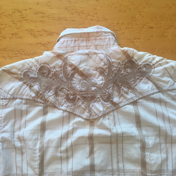 GUESS Short Sleeve Summer Shirt. Medium - Picture 12 of 16